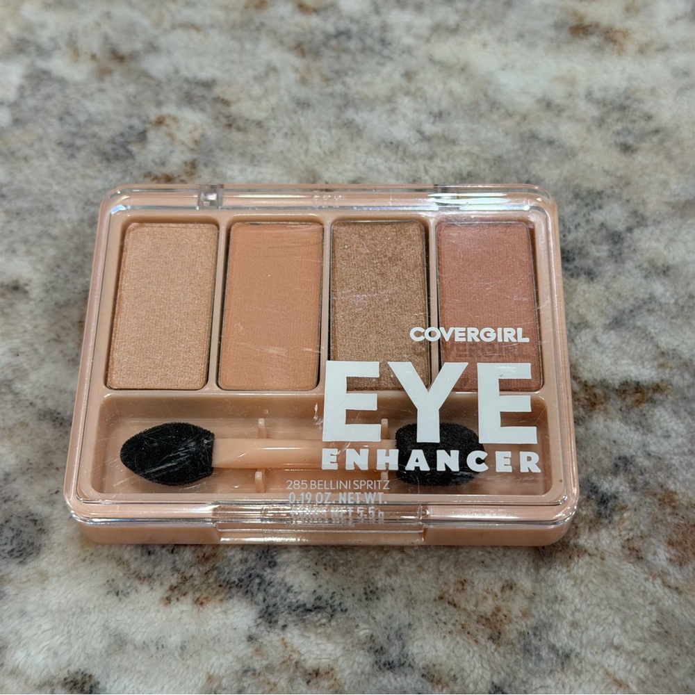 COVERGIRL Eye Enhancer Eyeshadow Palette - Warm Peach and Gold